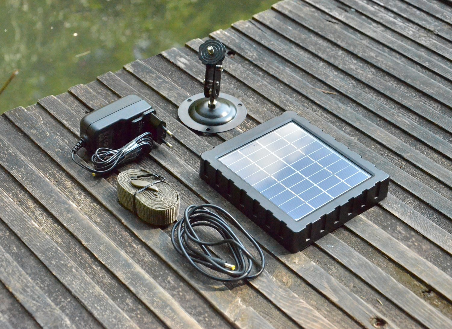 How Does Solar-Powered trail camera work